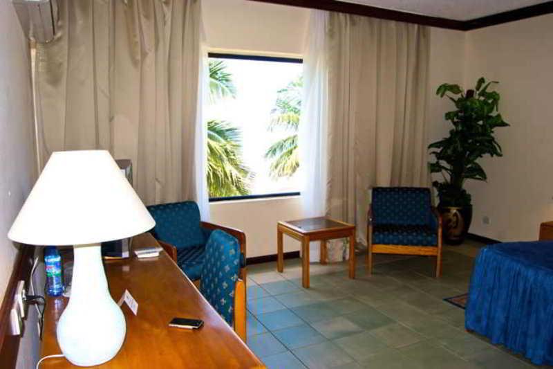 Elmina Beach Resort エクステリア 写真